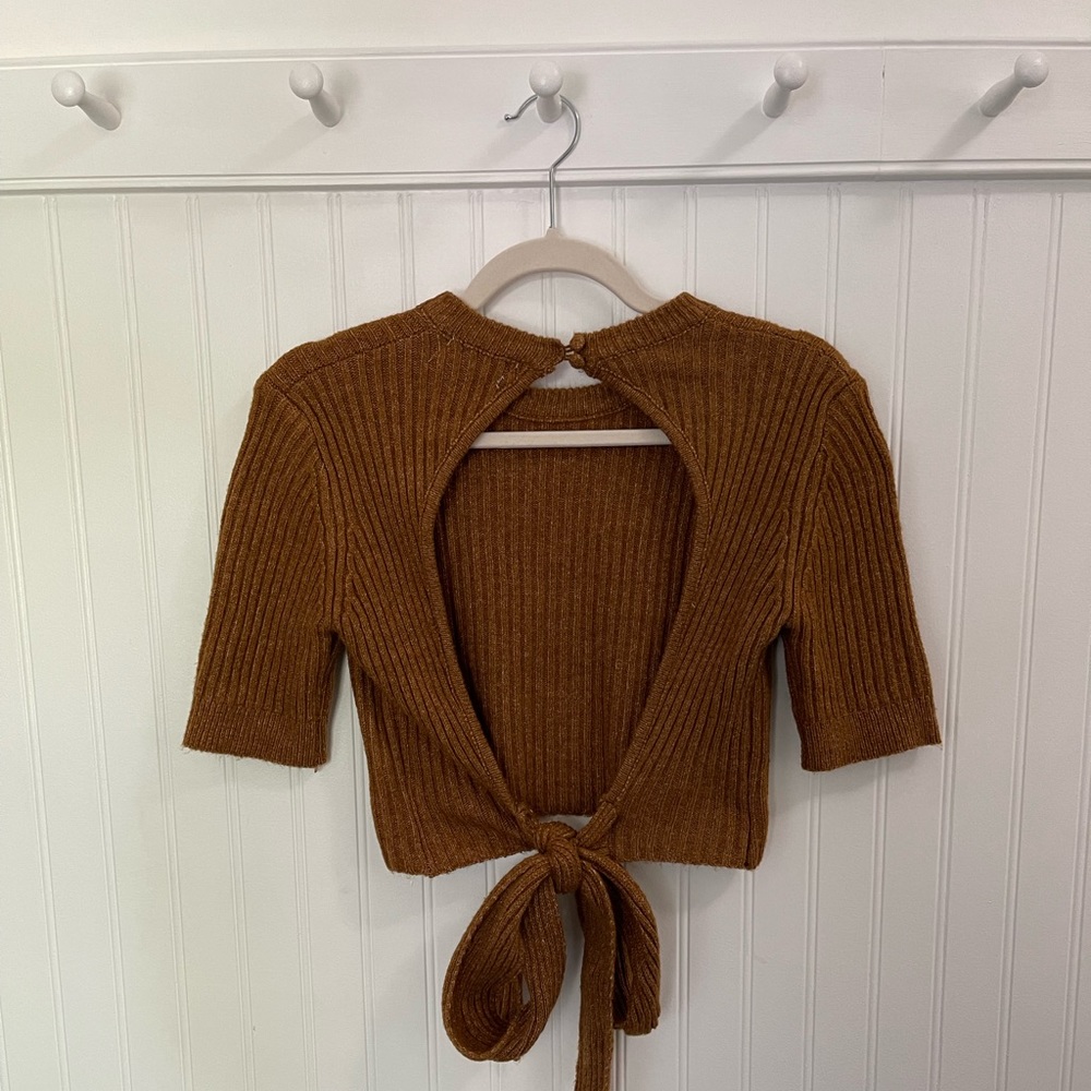 Forever 21 Backless Sweater NWOT